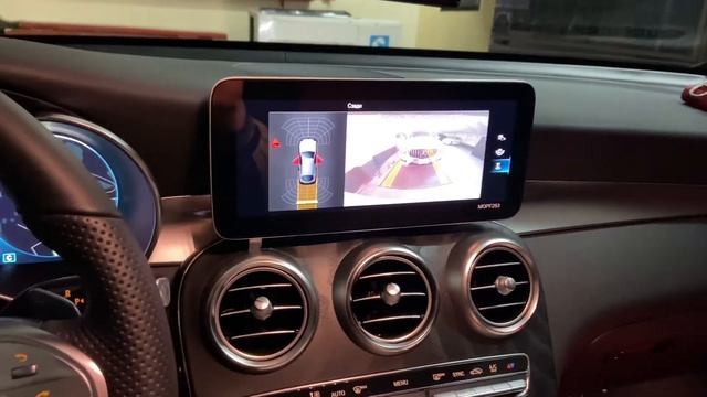 Mercedes - Benz GLC . Камера переднего вида