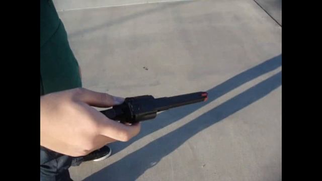 UHC Spring Revolver Review Black смотреть онлайн