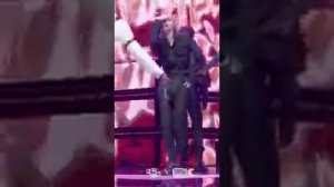 танец Хенджина из stray kids?