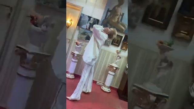 Пальто белое дизайнерское. Свингер, Пончо. Ришелье смотреть онлайн