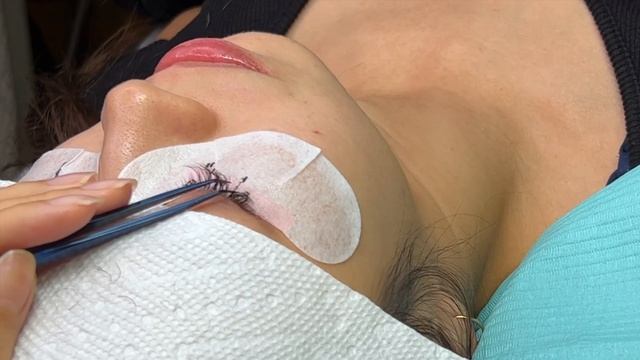 Lash Extensions on Thin Lashes (Without Damage!)