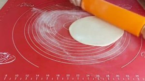 Как приготовить Плюшки с сахаром из дрожжевого теста в духовке просто рецепт пошаговый