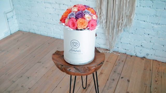 33 розы микс в белой шляпной коробке смотреть онлайн