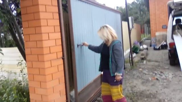 Ворота с открыванием в бок,интересных строителей множество