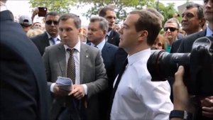 ??Мы живём в самой прекрасной стране на свете и все остальные страны нам завидуют...