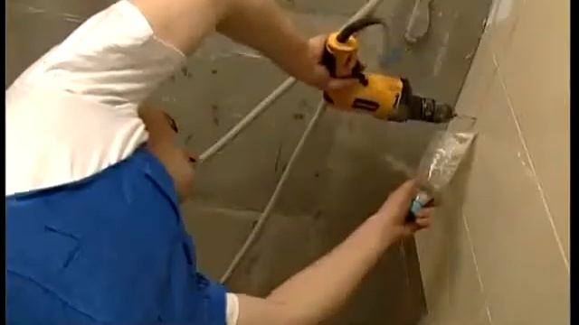 montaj potolkov v vannoy komnate 639 480 смотреть онлайн