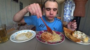 МУКБАНГ АСМР СПАГЕТТИ / КУРИЦА / САЛАТ / ВЫПЕЧКА : ПИЦЦА С ВЕТЧИНОЙ И ЧЕБУРЕК / EATING ASMR  #633