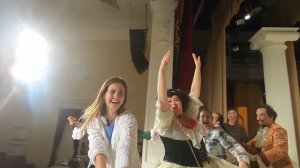 Секунды до окончания съемок - телевизионной версии спектакля "Хозяйка гостиницы". Май 2021 г.