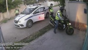 Менты догнали на свою голову.mp4