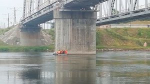 Водолазы РЖД на реке Кан