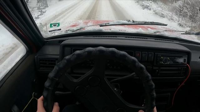 Volkswagen Golf 2 ( 1.6 D 75HP ) ( 1987 ) POV Drive Snowy Day смотреть онлайн