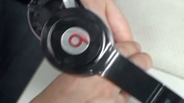 Monster Beats Solo - разбираем наушники