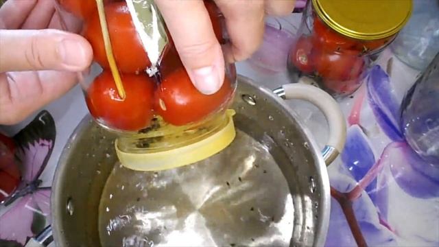 МАРИНОВАННЫЕ ПОМИДОРЫ И ОГУРЦЫ БЕЗ УКСУСА.