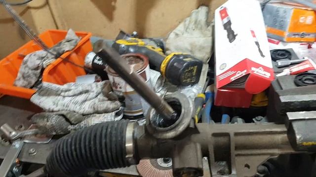 Renault kangoo megane scenic криво стоит руль. Особенности ремонта рулевого механизма. смотреть онлайн