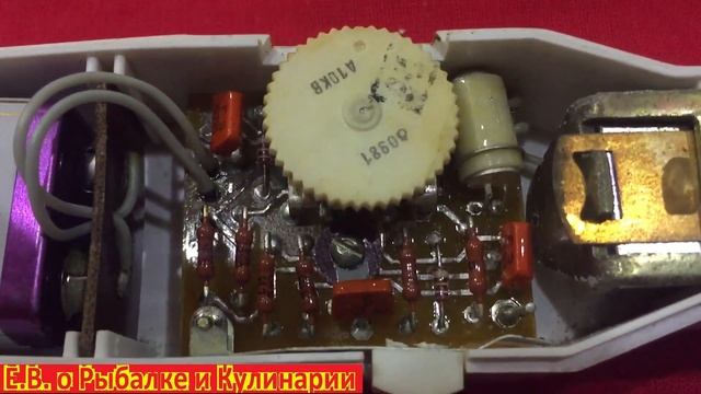 Разбираем зимнюю,электронную удочку СССР,Окунь что внутри???