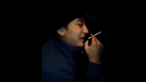 Слушать песни, бандитский рэп. Пацан хорошо поет.