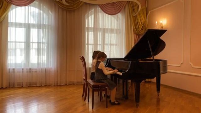 Киреева Ирина, Хапугина Варвара смотреть онлайн