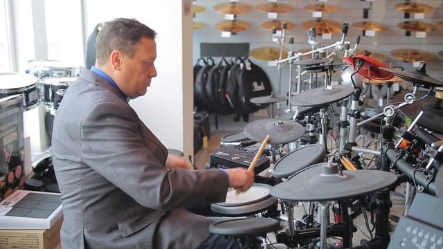 Тестирование эл. ударной установки Yamaha. Ярослав Питерский в "Мир Музыки" ч.2. смотреть онлайн