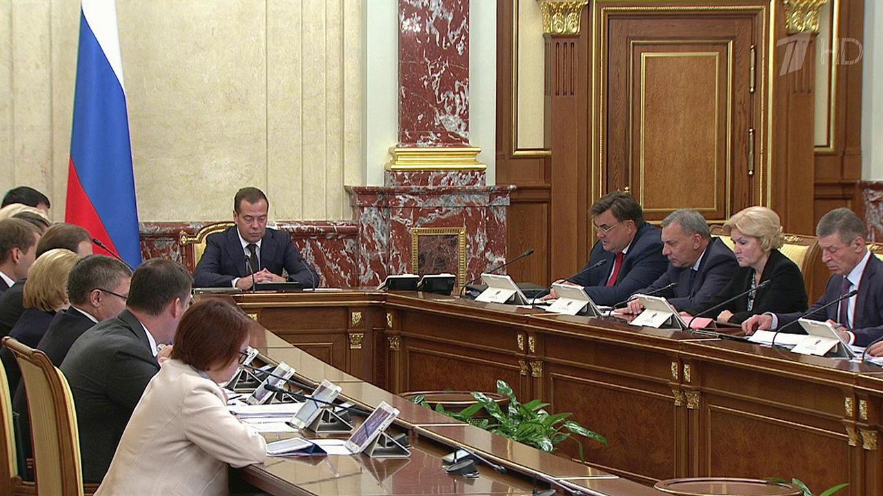 Дмитрий Медведев распорядился максимально быстро о...ьем пострадавших от паводка в Иркутской области