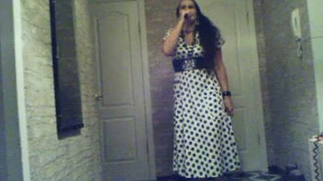 Калина красная, калина вызрела... Я у залеточки характер вызнала. смотреть онлайн