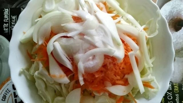 Можно есть хоть каждый день. Капуста с курицей в духовке смотреть онлайн