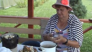 Уборка чеснока. Грибной сезон открыт.  Копчёная грудинка.
