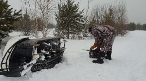 Буран едет на одной гусенице