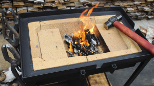 Просто и легко. Самодельный кузнечный горн и мангал из старого железа. Для домашнего использования