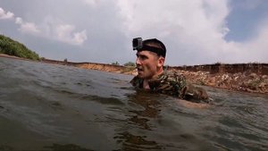 Переплыть реку (в одежде, с грузом и под водой) ЭКСПЕРИМЕНТ