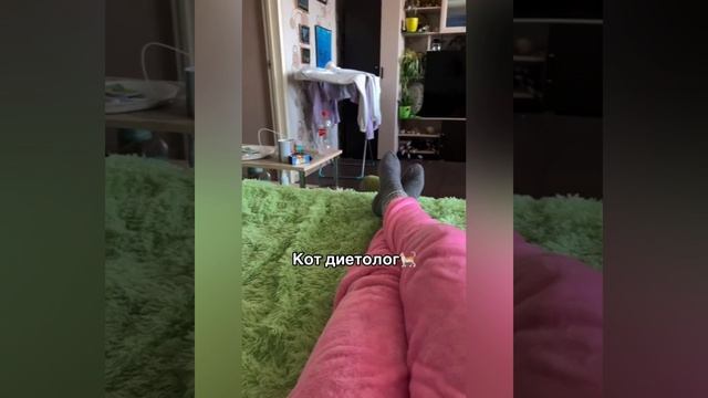Так уходит, как будто на кухне вода кипит, которую он поставил ?