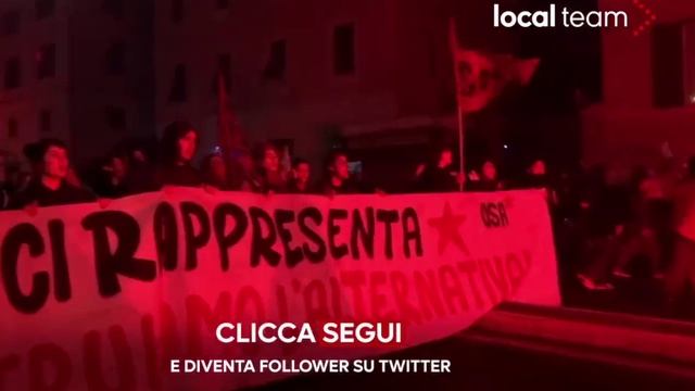 В Риме протесты против поставок оружия ВСУ.mp4 смотреть онлайн