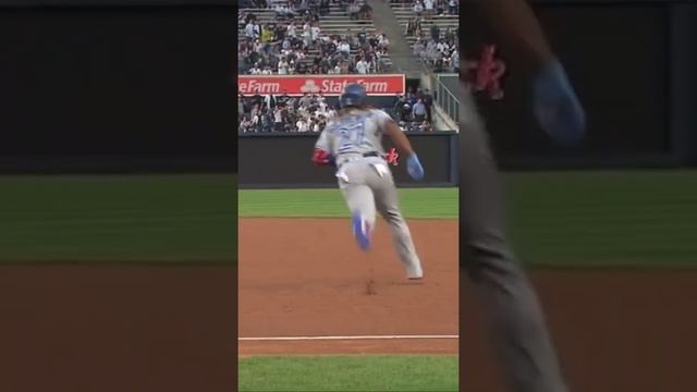 Vladimir Guerrero Jr. Crushes a Home Run Off Gerrit Cole!