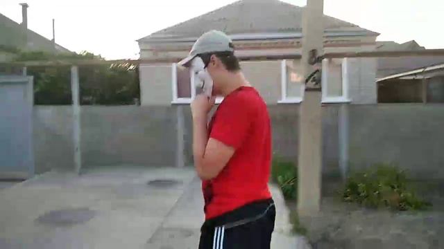 АНОНИМУС ХОДИТ ПО УЛИЦЕ И ПЫТАЕТСЯ РАЗДАТЬ КОНФЕТЫ НЕОБЫЧНЫМ СПОСОБОМ \РЕАКЦИИ ЛЮДЕЙ \ОБЛИЛИ \4ЧАСТ смотреть онлайн