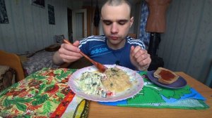 МУКБАНГ АСМР КУРИЦА ЖАРЕНАЯ / ГОРОШНИЦА / САЛАТ ОВОЩНОЙ / ХЛЕБ С КЕТЧУПОМ / EATING ASMR Mukbang #482