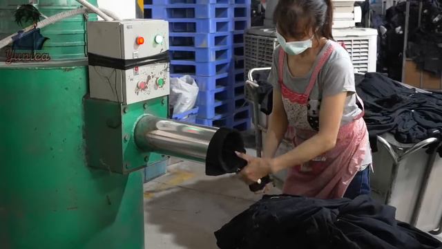 The process of producing jeans in large quantities. The world's largest jeans production base смотреть онлайн