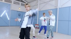 Boxer-Stray Kids dance practice mirrored