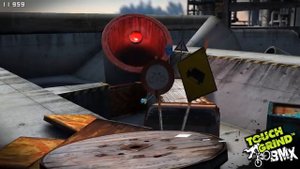 Touchgrind BMX (riding through the leftside hole of the broken pipe) - Touchgrind BMX