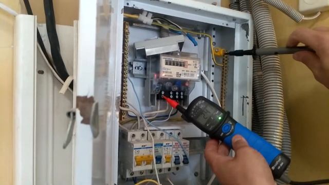 Двухполюсный указатель напряжения. Дефект с указанием фаз и наличием.
