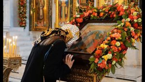 Почему женщине нельзя заходить в церковь без платка