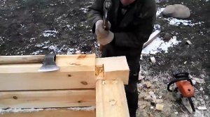 Сруб бани в чистый угол (немецкий с замком).