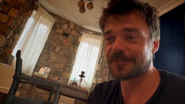 Эпизод с Гариком / Ремонт мотоцикла / 2023 may смотреть онлайн