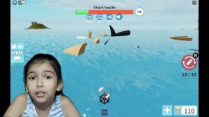 Злая акула атакует корабль ,  напала на титаник , побег от акулы в игре Shark Bite роблокс