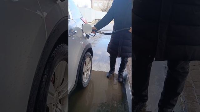 Как правильно заправлять машину