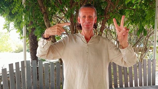 Пальчиковая гимнастика. Упражнение "Ушки зайчиков" смотреть онлайн