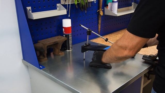 Древний Славянский топор. Реставрация и заточка. смотреть онлайн