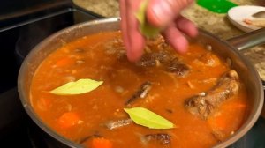 Это что-то невероятное!!! Мясо по этому рецепту получается Нежным и оочень Вкусным. Тушеная Говядин