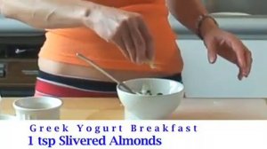 Bethenny Frankel Naturally Thin Greek Yogurt Breakfast Recipe