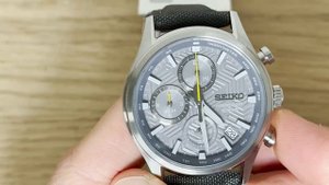 Unboxing The New Seiko Chronograph SSB423P1