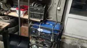 Снегоуборщик Champion ST 761E  плавают обороты.