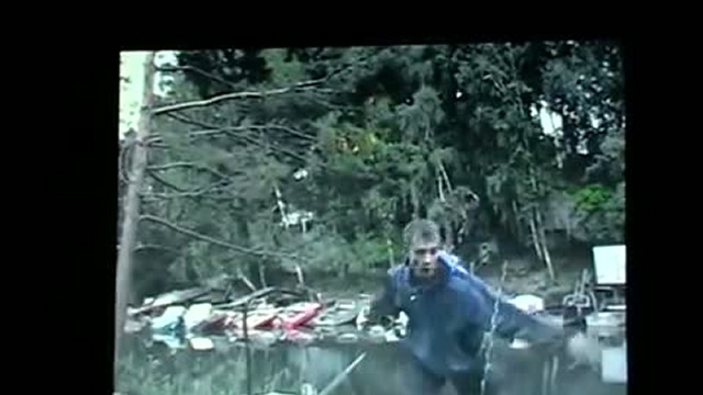 Большей дядя и маленькие мальчики...